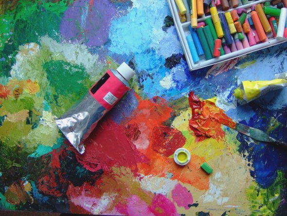 paint and paint brushes