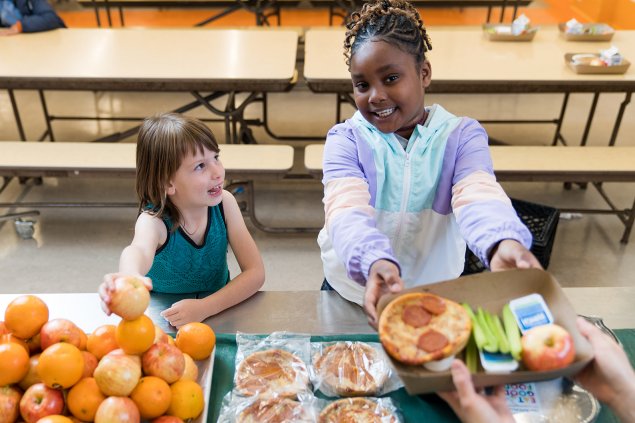Two students get lunch